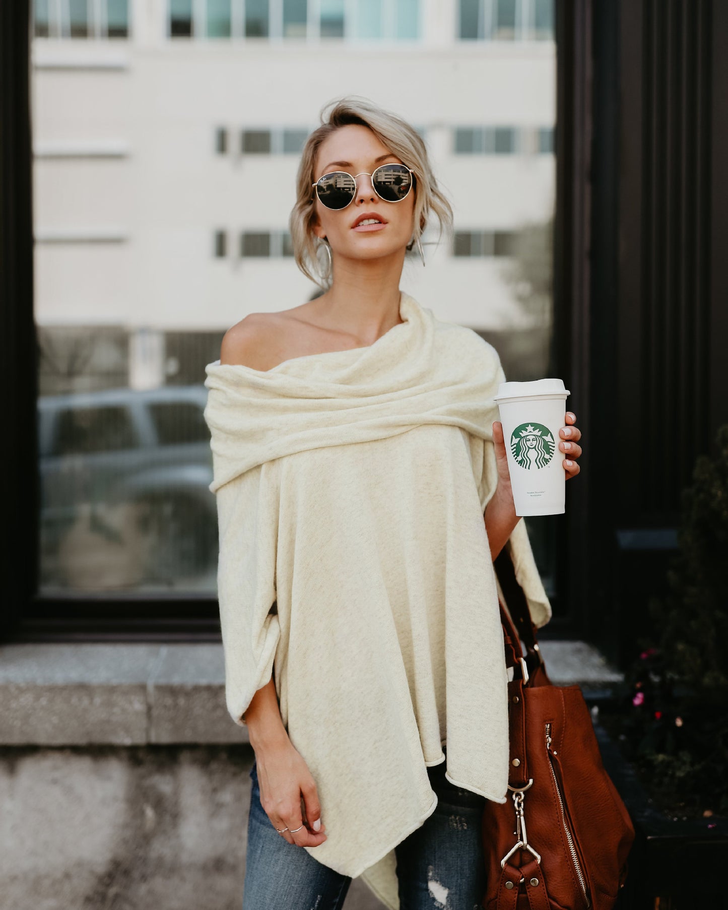 Ladies Off-the-shoulder top T-shirt