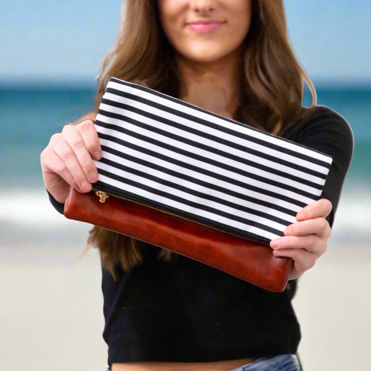 FoldOver ClutchClassic Black/White stripe