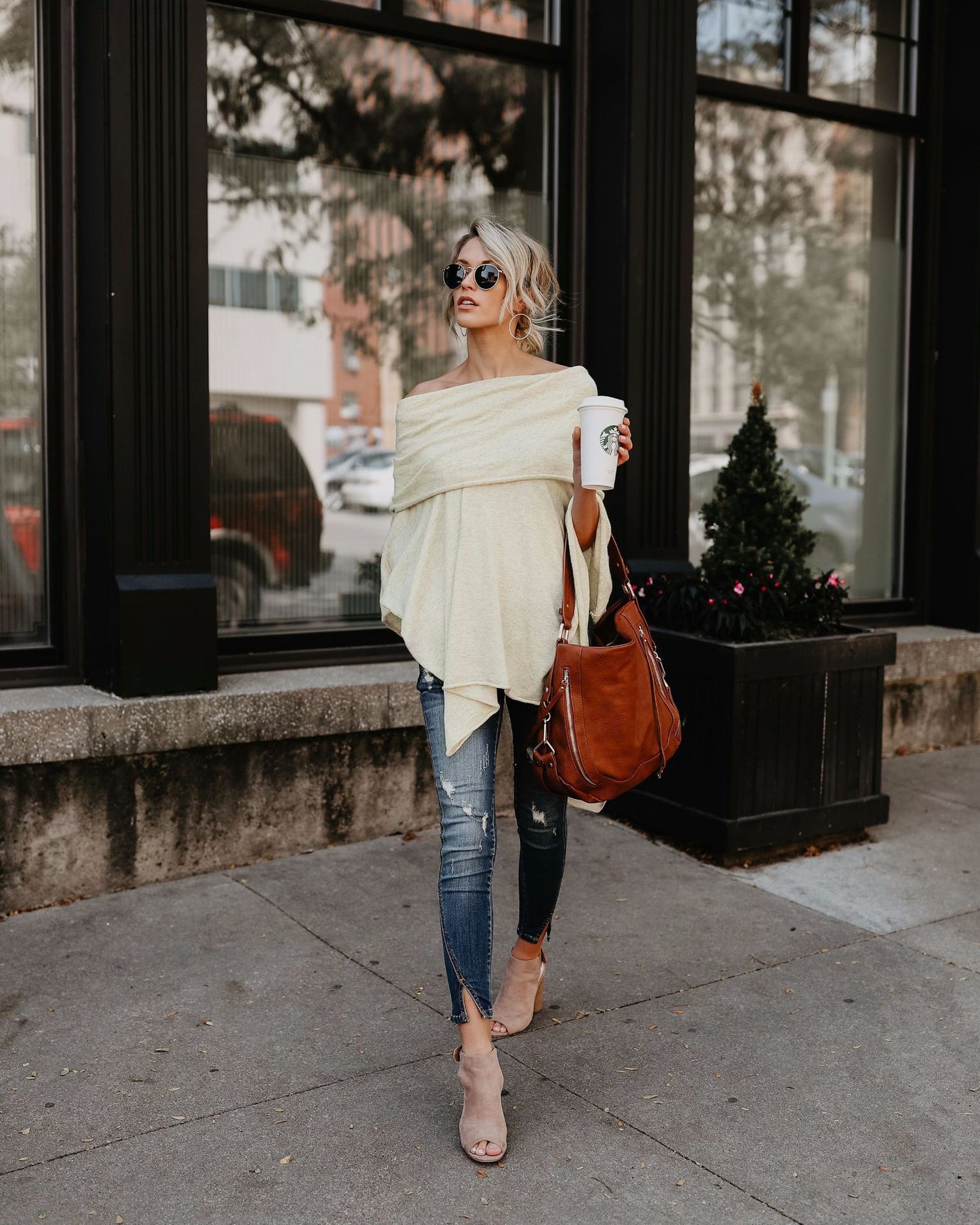 Ladies Off-the-shoulder top T-shirt