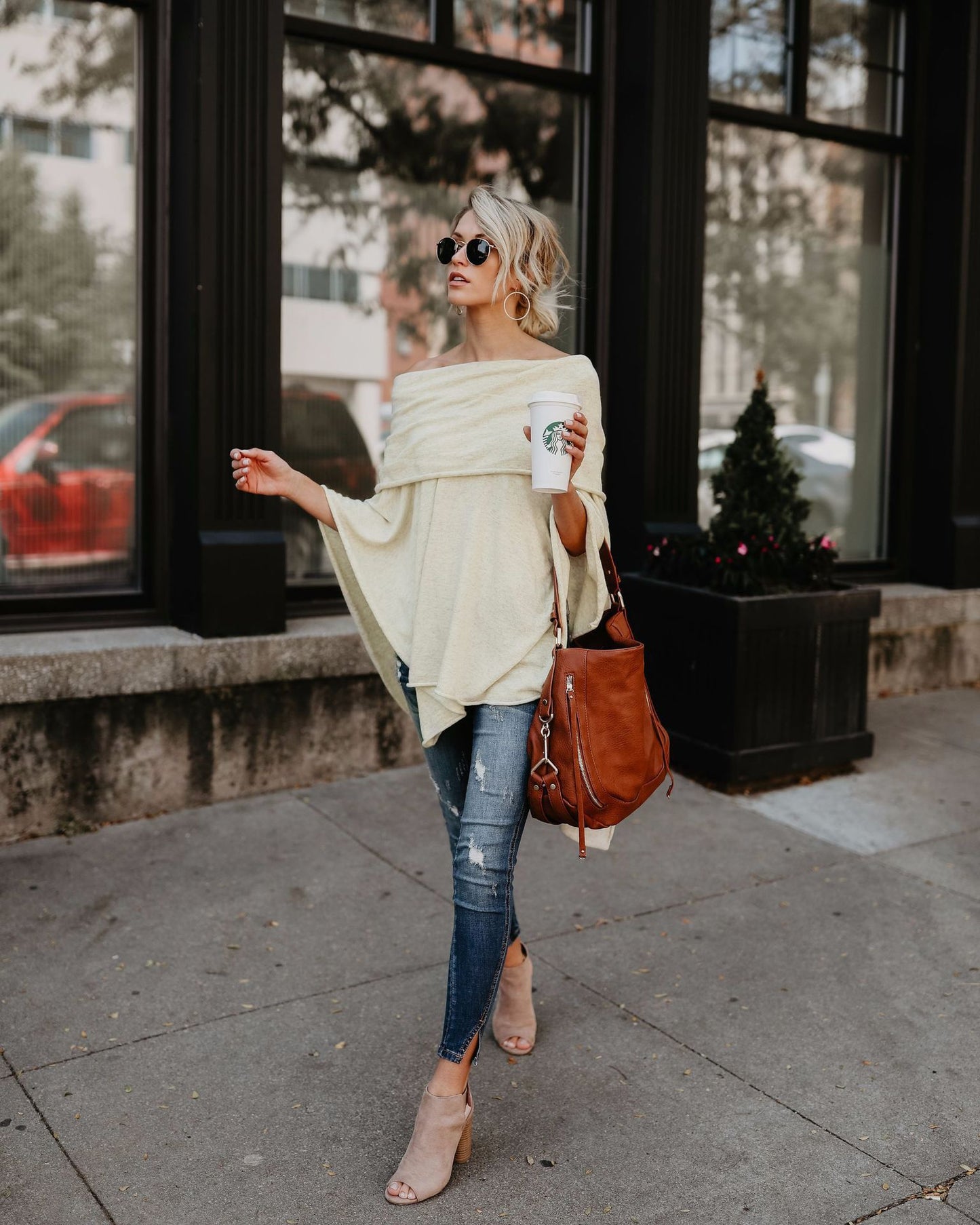 Ladies Off-the-shoulder top T-shirt