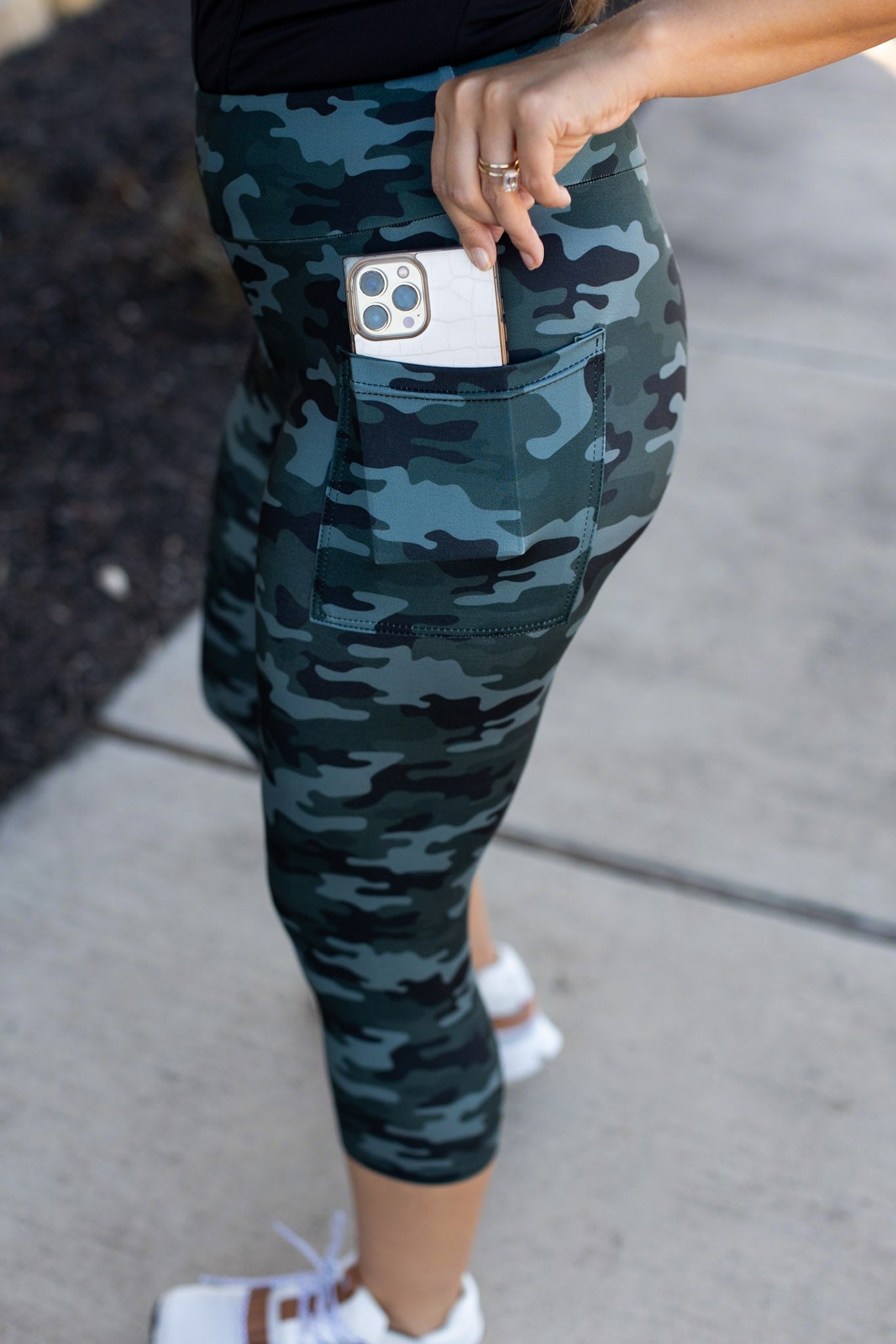 Ready to Ship | CAMO 2.0 CAPRI with POCKETS*