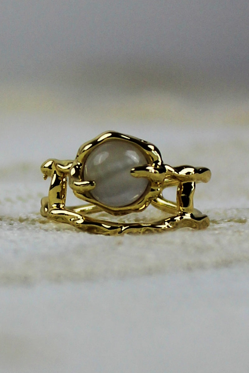 Moonstone & Zirconia Nugget Ring – French Minimalist Jewelry 🌙💎
