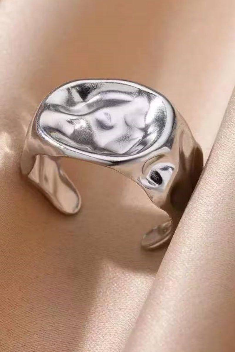 Architectural Knuckle Ring – Minimalist Open-Band Design ✨⛓️