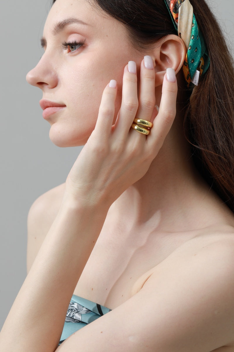 High-Shine Geometric Ring – Open-Ended Minimalist Statement ✨🔶