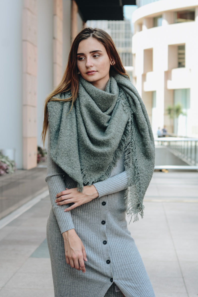 Plush Mohair Square Scarf – Snug & Chic Winter Wrap ☁️❄️