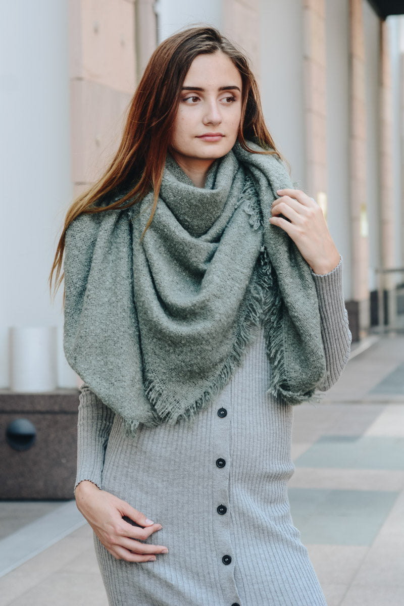 Plush Mohair Square Scarf – Snug & Chic Winter Wrap ☁️❄️