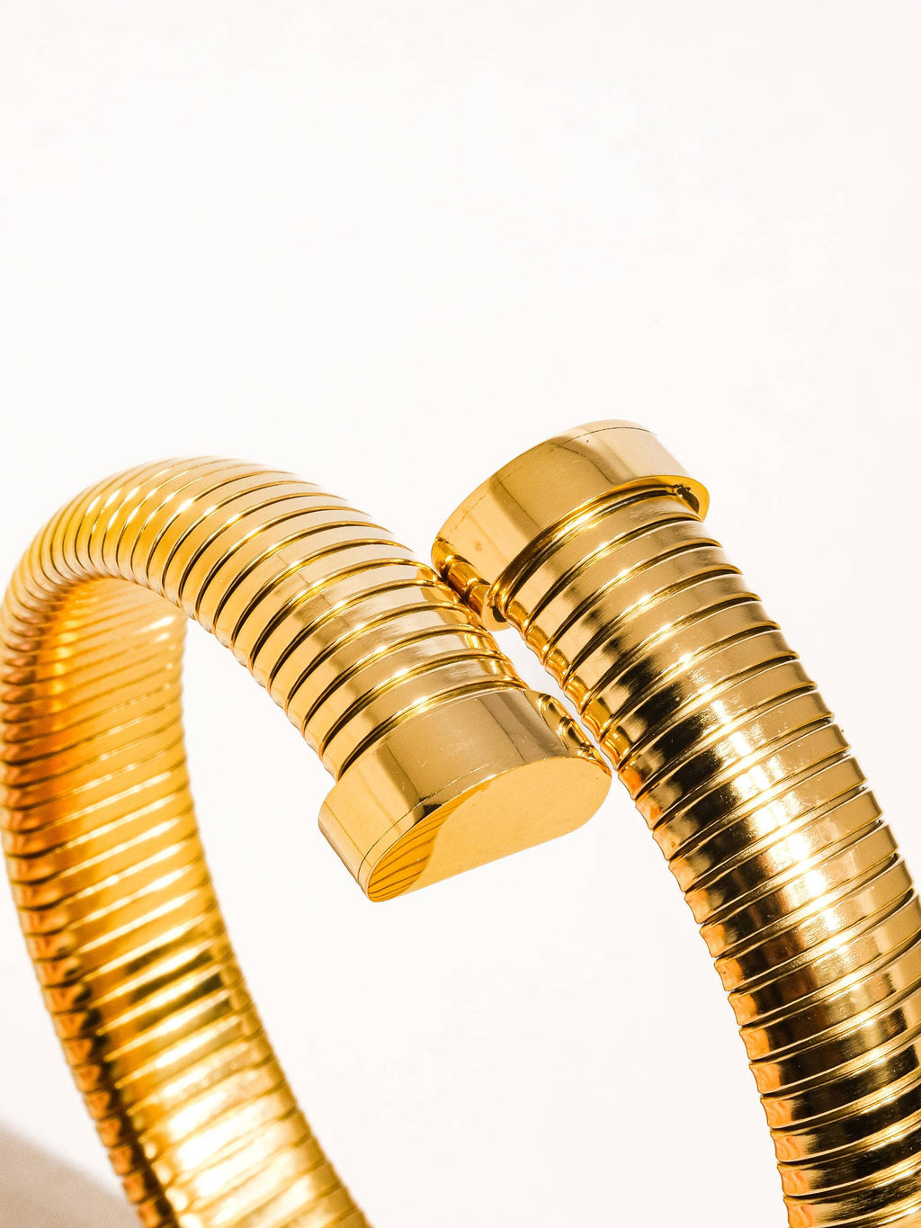 Dehors 18K Gold Non-Tarnish Bold Bangle